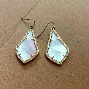 Kendra Scott Earrings (Pearl + Gold)